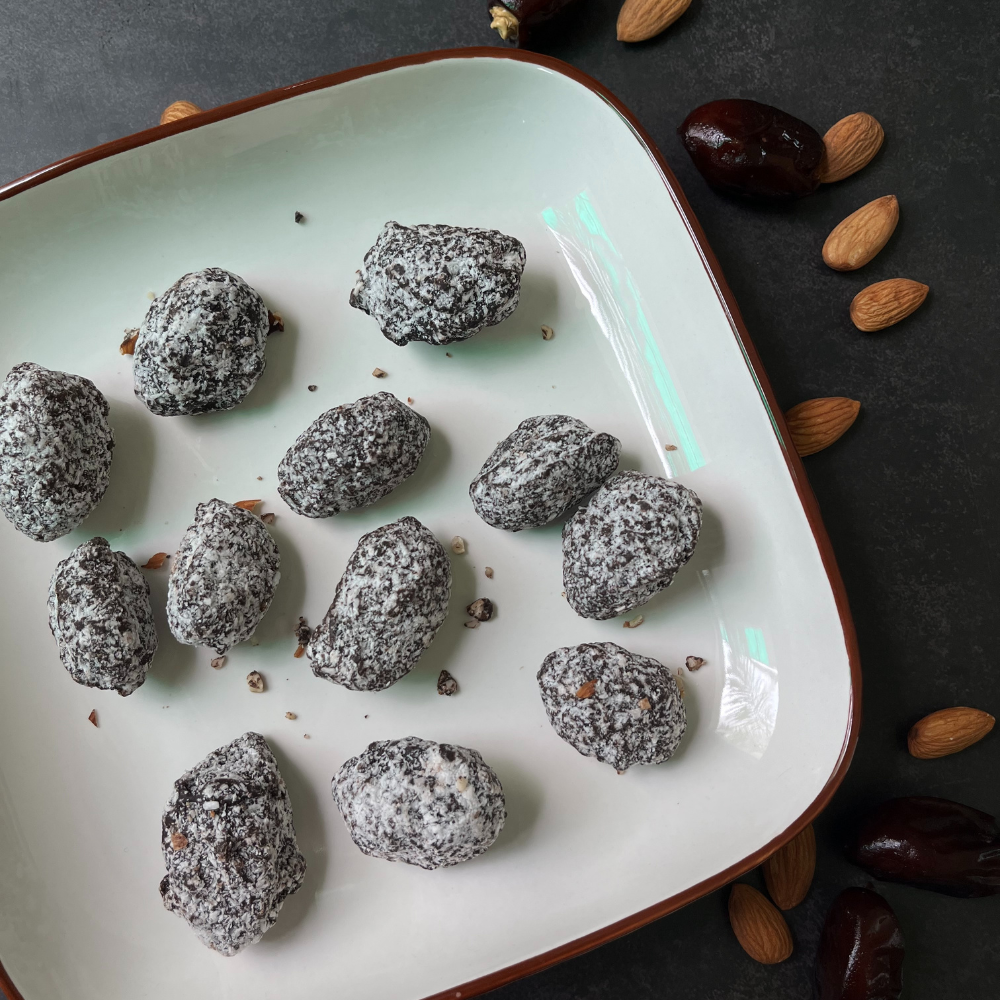 Best Girlfriend Ever - Chocolate Gift Box - Almond and Chocolate Dates - 12 Pieces