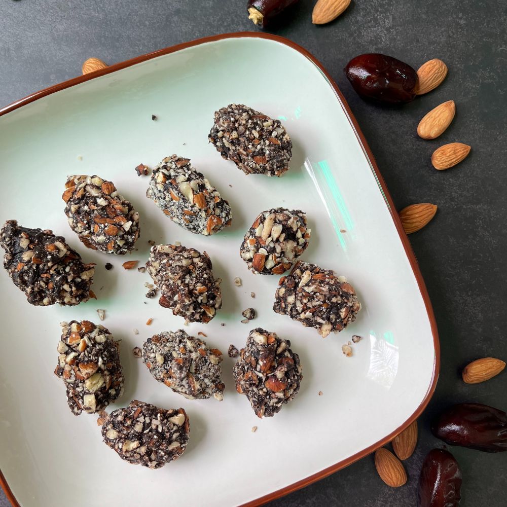 Dark Chocolate Dates with Almonds - 12 Pieces